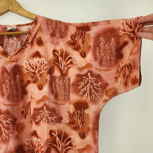 Vtg SCRUBS Coral Reef Print V-Neck Nurse Top Size XL 100% Cotton Medical Uniform - Picture 4 of 9